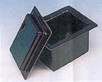 CFBatteryBox.jpg (128764 bytes)